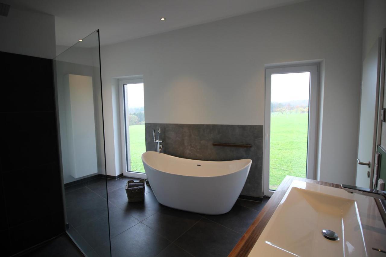 Modernes Ferienhaus Im Schwarzwald Freiamt Exteriör bild